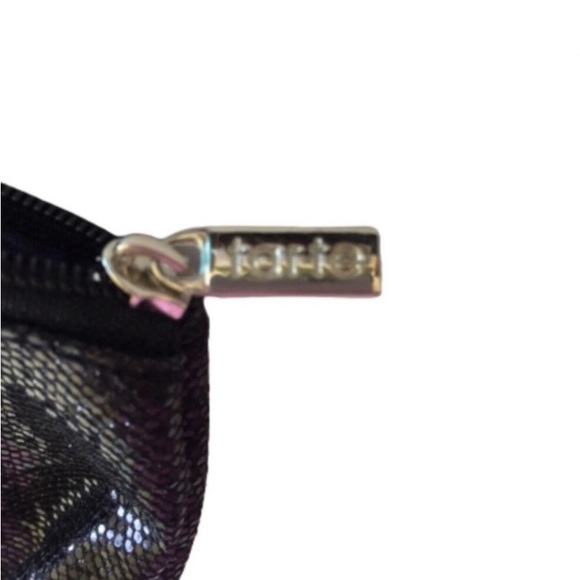 TARTE Cosmetic Bag Sparkly Black Women’s Clutch Metallic Silver Zipper NWOT - Picture 3 of 7